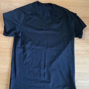 Lululemon Metal Vent Tech 1.0 V-Neck